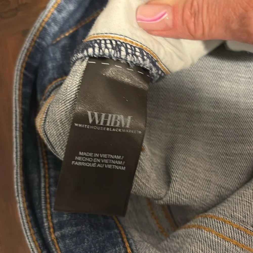 White House Black Market Denim Jean Shorts - Picture 11 of 12